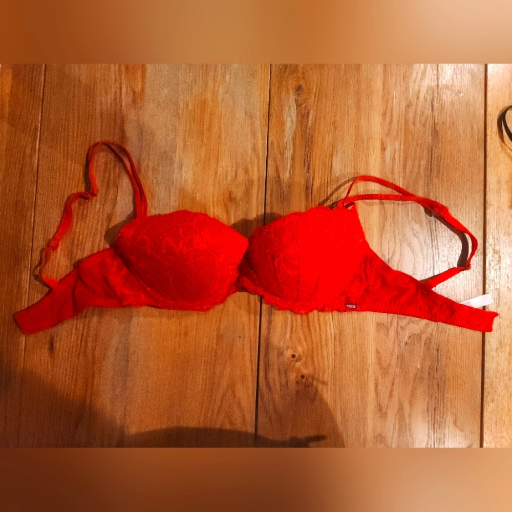 Victoria’s Secret PINK Date Push-Up Bra – Red Lace | Size 34D